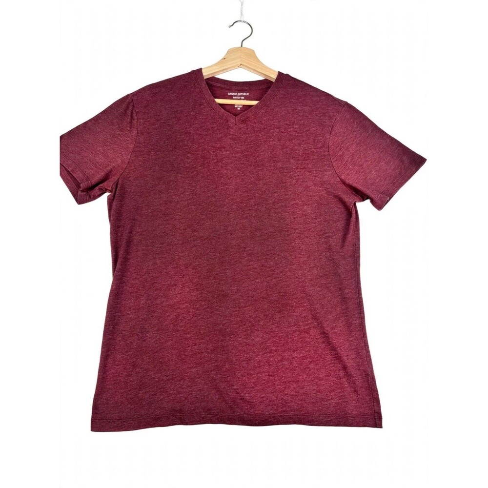 Banana Republic T-Shirt M Burgundy Fitted Vee V-Neck